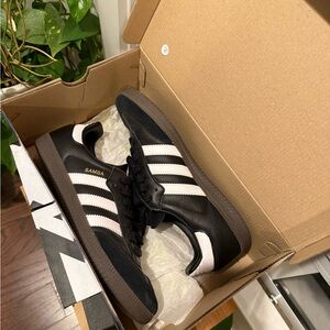 Adidas Sambas OG — Women’s Size 8